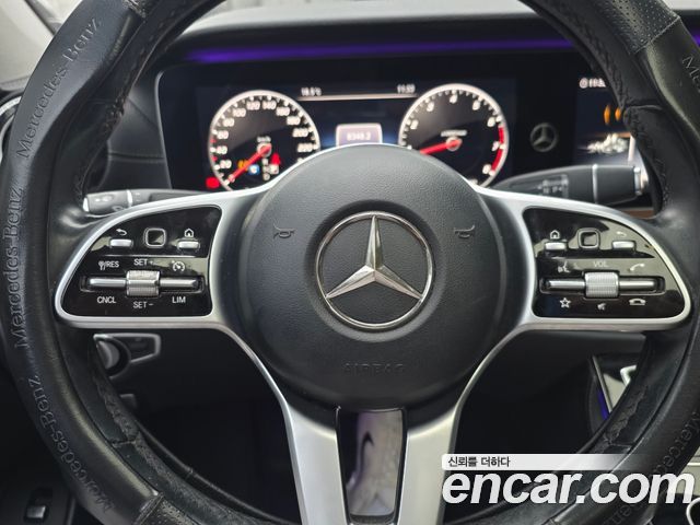 Mercedes-Benz E-Class 2019 — photo 15