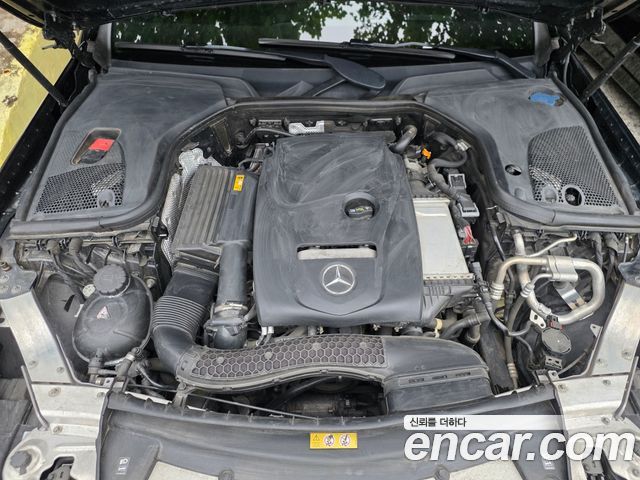 Mercedes-Benz E-Class 2019 — photo 16