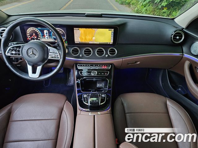Mercedes-Benz E-Class 2019 — photo 8