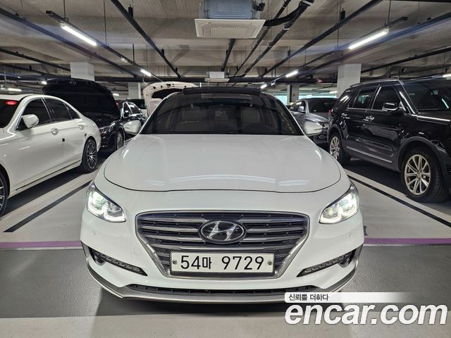Hyundai Grandeur 2018 — photo 1
