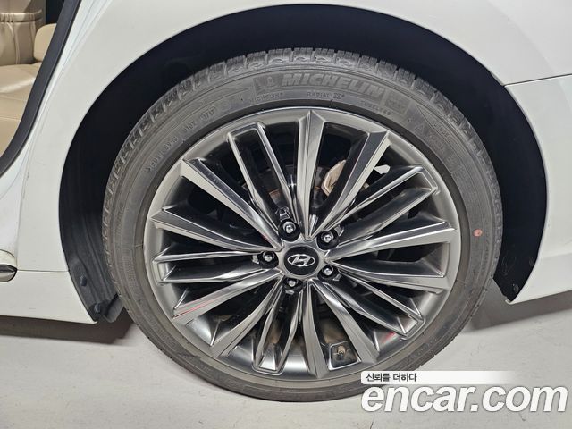 Hyundai Grandeur 2018 — photo 13