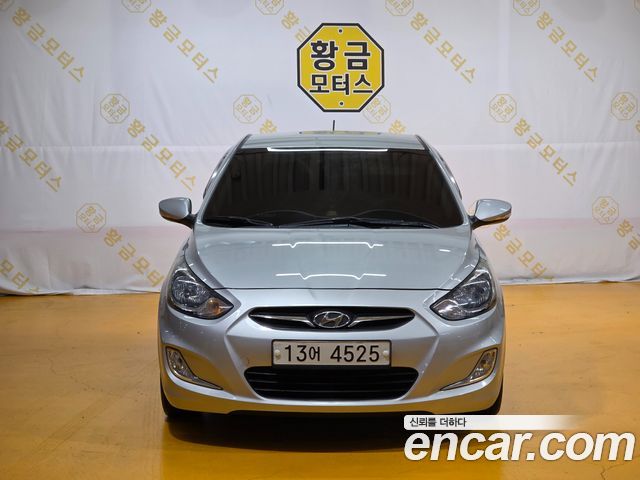 Hyundai Accent 2012 — photo 3