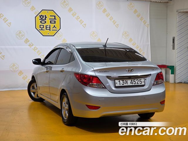 Hyundai Accent 2012 — photo 5