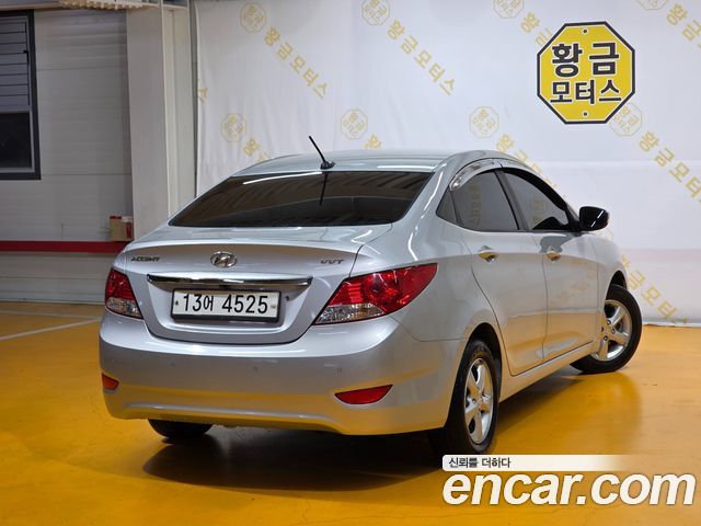 Hyundai Accent 2012 — photo 7