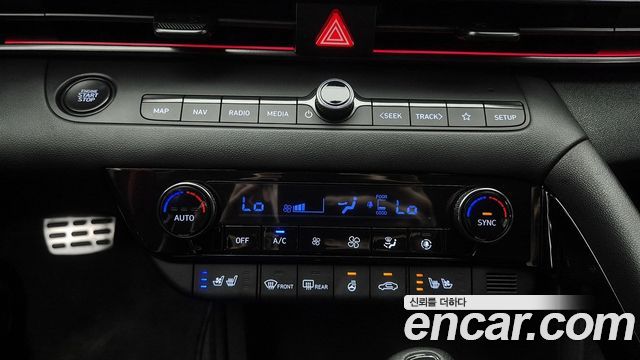 Hyundai AVANTE 2023 — photo 12