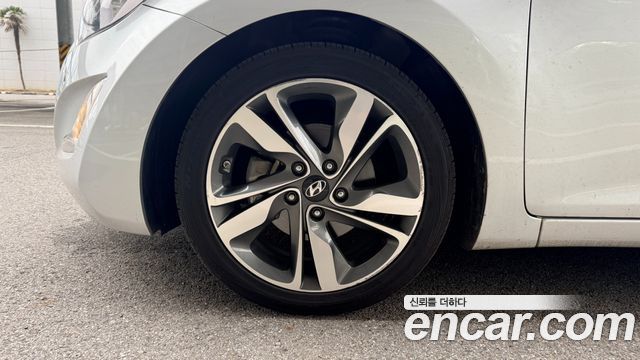 Hyundai AVANTE 2014 — photo 5