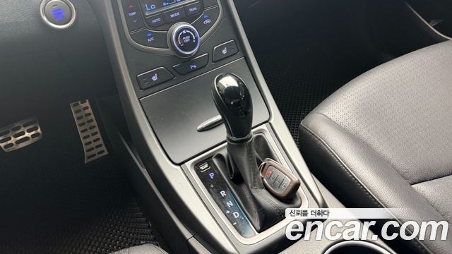 Hyundai AVANTE 2014 — photo 9