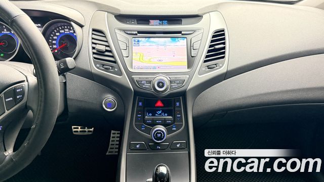Hyundai AVANTE 2014 — photo 13