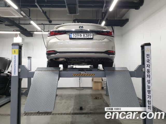 Lexus ES 2026 — photo 2
