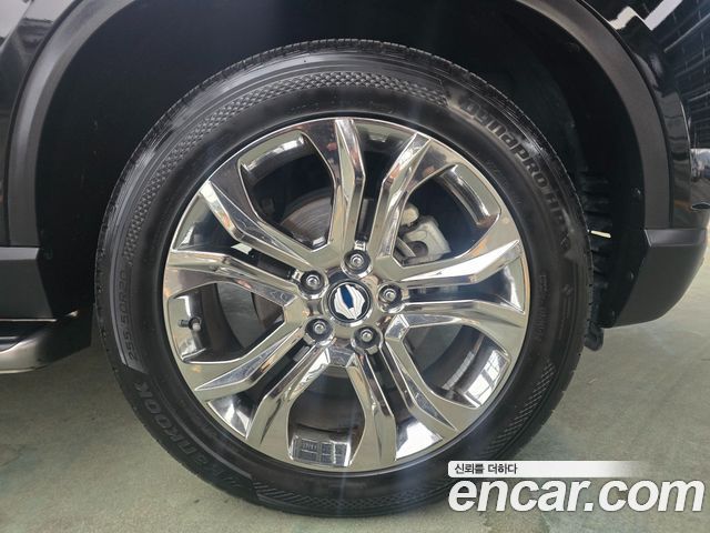 KG Mobility Rexton 2018 — photo 18