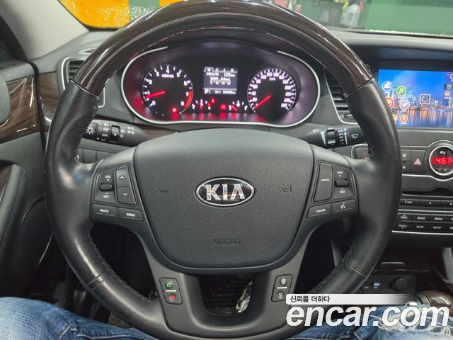 Kia K7 2015 — photo 12