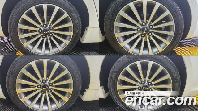 Kia K7 2015 — photo 18