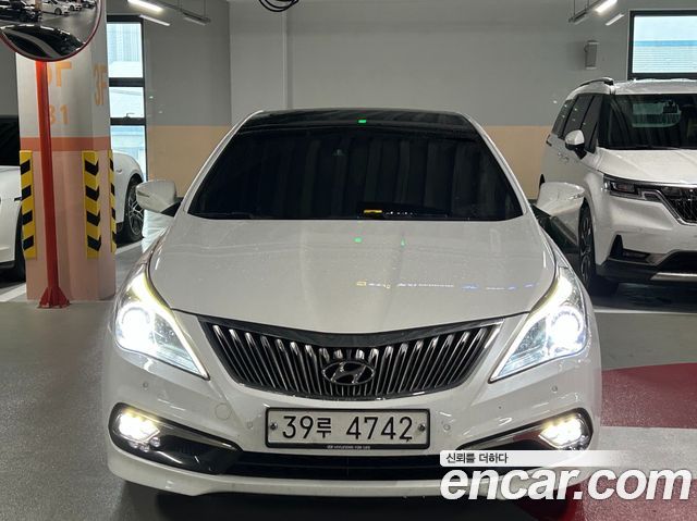 Hyundai Grandeur 2015 — photo 1