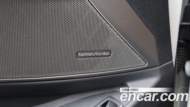BMW 3-Series 2024 — photo 19