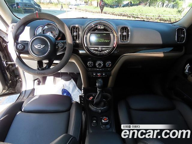 Mini Countryman 2017 — photo 7