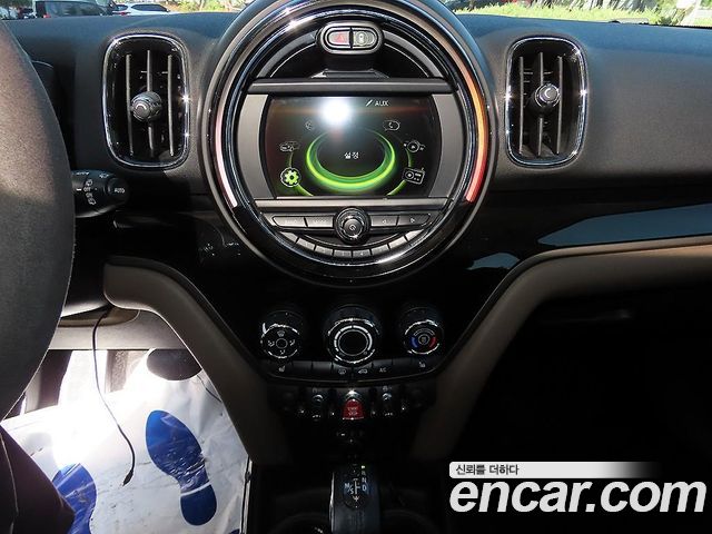 Mini Countryman 2017 — photo 13