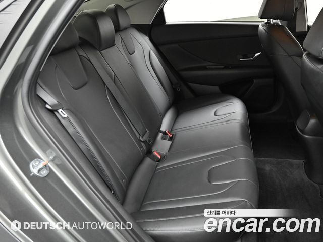 Hyundai AVANTE 2021 — photo 12