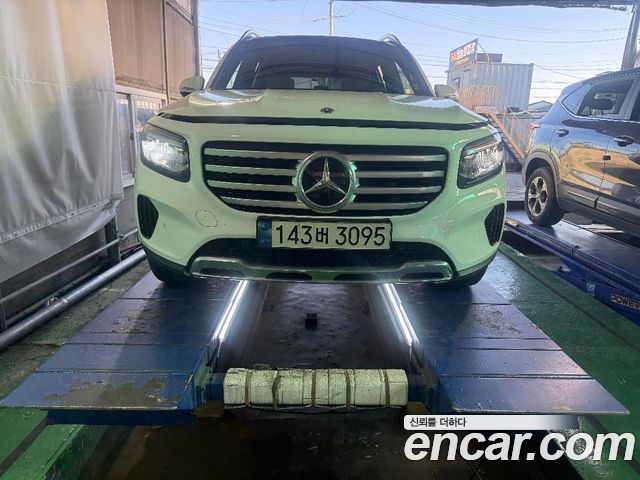 Mercedes-Benz GLB-Class 2024 — photo 1
