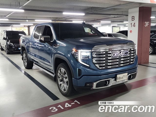GMC Sierra 2024 — photo 11