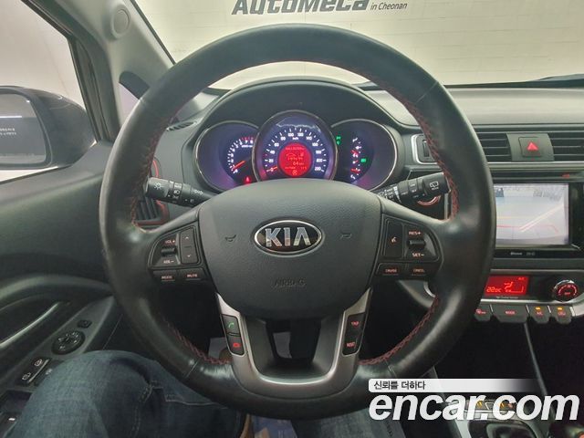 Kia pride 2016 — photo 10