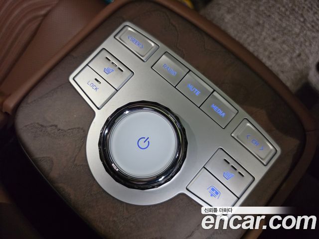 Genesis G80 2023 — photo 19