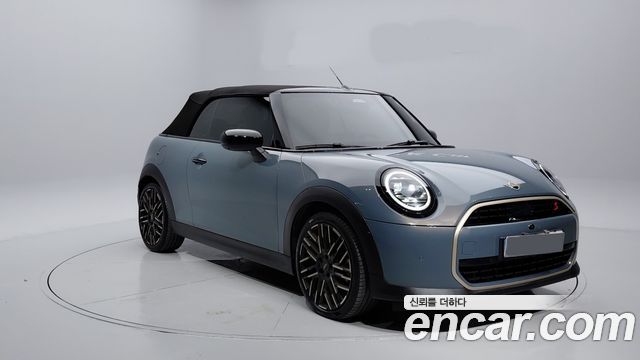 Mini Cooper Convertible 2025 — photo 3