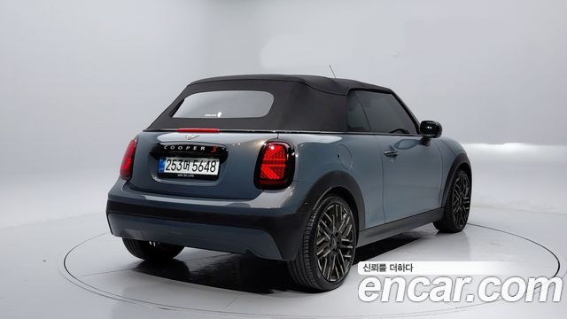 Mini Cooper Convertible 2025 — photo 4