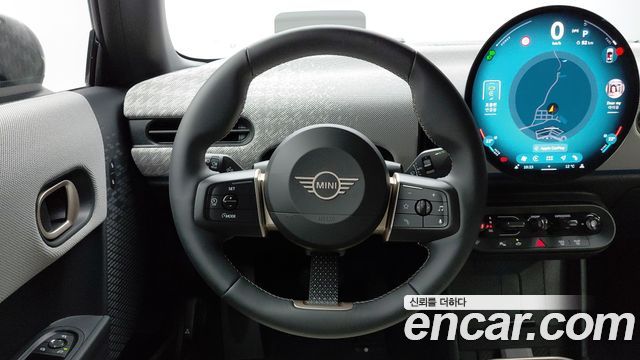 Mini Cooper Convertible 2025 — photo 16