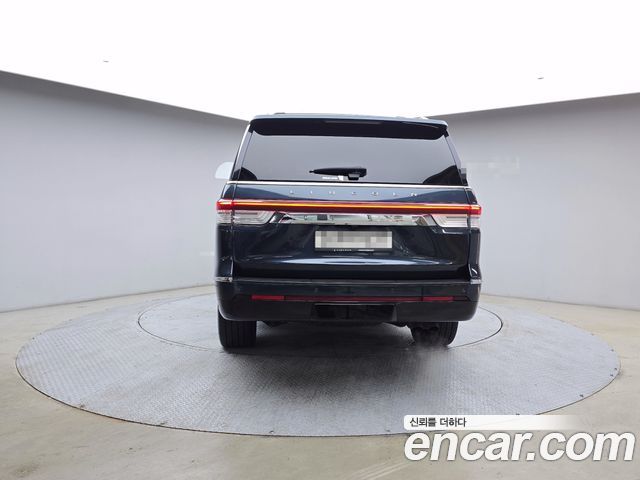 Lincoln Navigator 2022 — photo 4