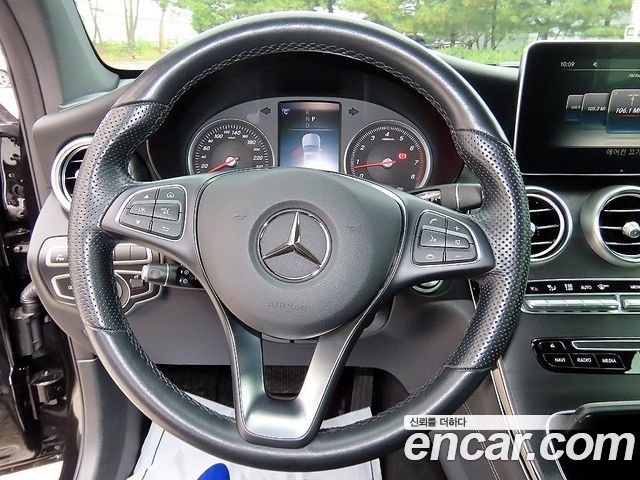 Mercedes-Benz GLC-Class 2019 — photo 8