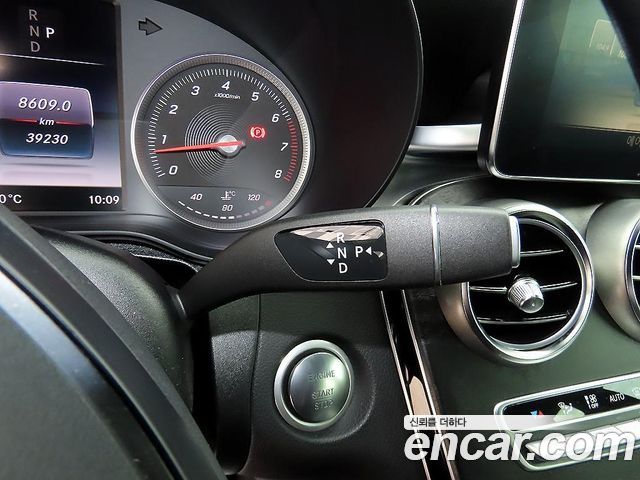 Mercedes-Benz GLC-Class 2019 — photo 10