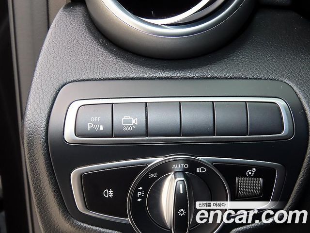 Mercedes-Benz GLC-Class 2019 — photo 11