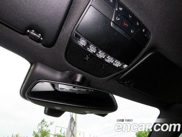 Mercedes-Benz GLC-Class 2019 — photo 16
