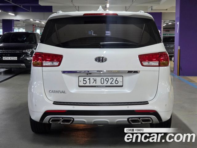 Kia Canival 2016 — photo 4