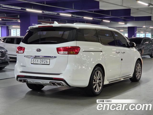 Kia Canival 2016 — photo 6