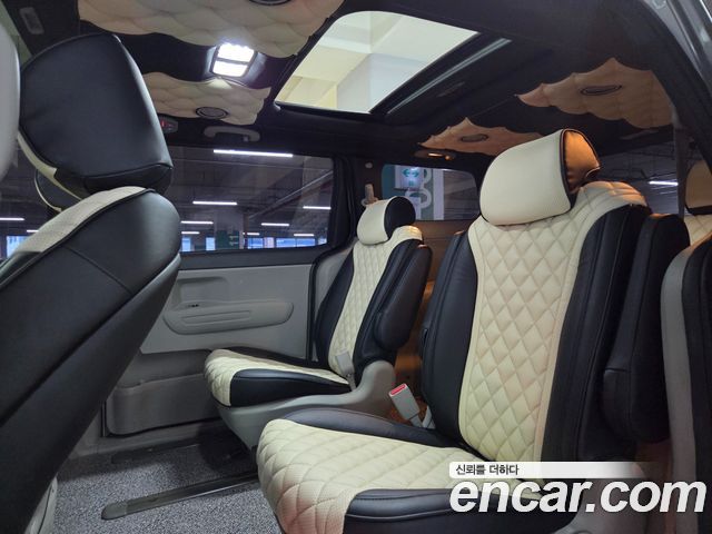 Kia Canival 2016 — photo 14