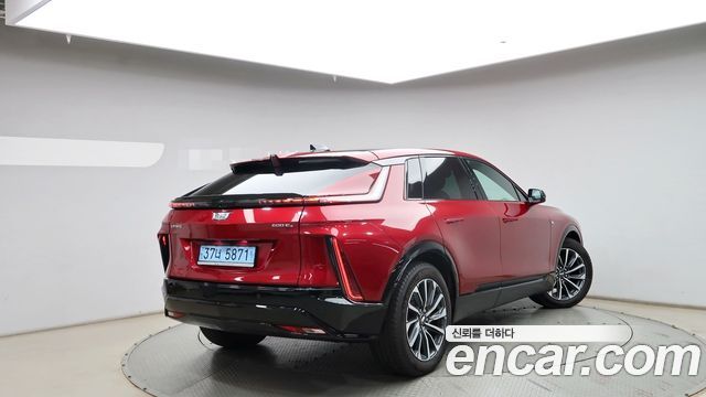 Cadillac Lyriq 2024 — photo 2