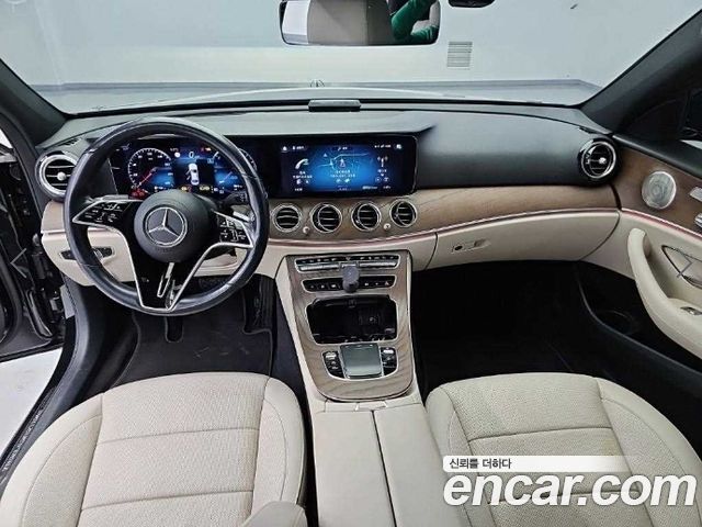 Mercedes-Benz E-Class 2021 — photo 8