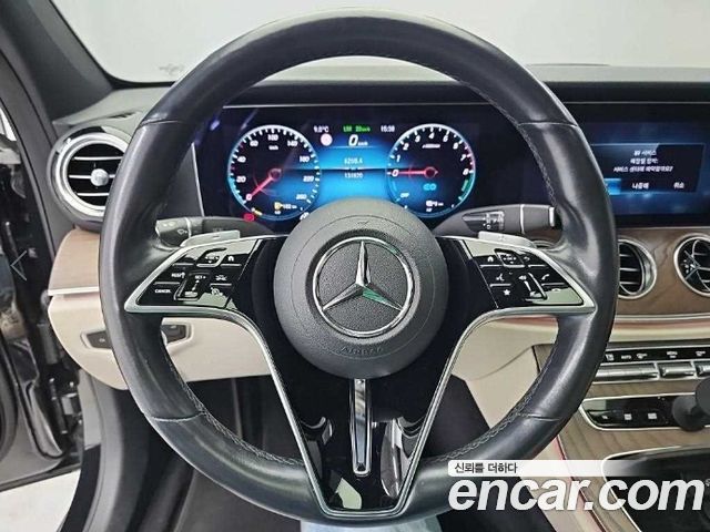 Mercedes-Benz E-Class 2021 — photo 10