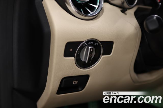 Mercedes-Benz SLK-Class 2012 — photo 10