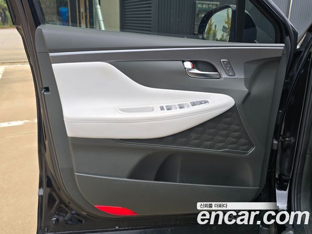 Hyundai Santafe 2023 — photo 8