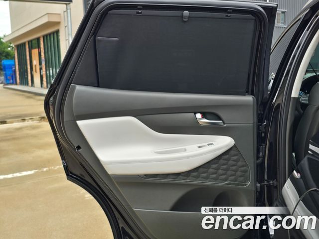 Hyundai Santafe 2023 — photo 9
