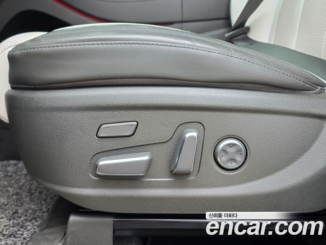 Hyundai Santafe 2023 — photo 16