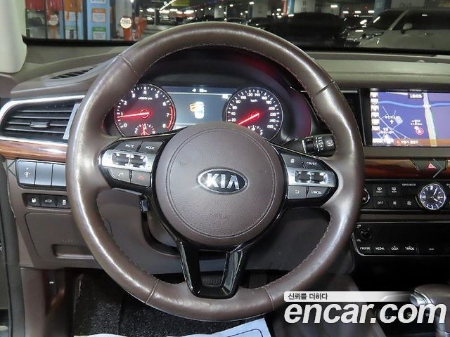 Kia K7 2017 — photo 8