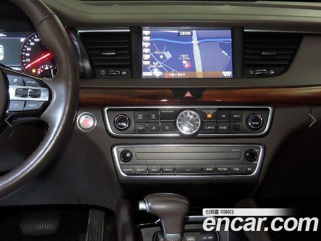 Kia K7 2017 — photo 11