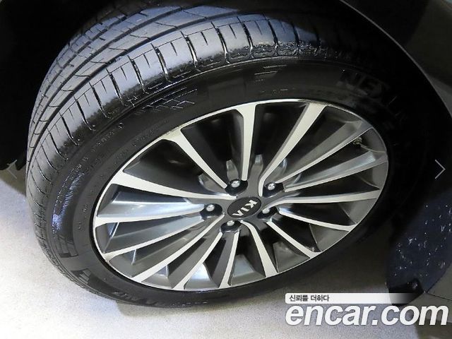 Kia K7 2017 — photo 20