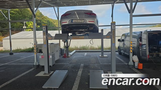 Mercedes-Benz CLS-Class 2021 — photo 20
