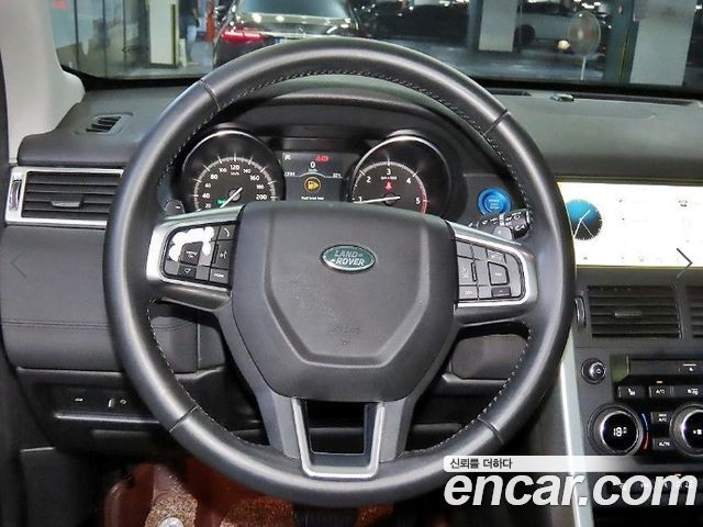 Land Rover Discovery Sport 2019 — photo 8