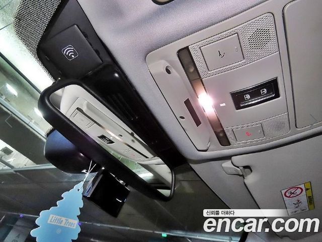 Land Rover Discovery Sport 2019 — photo 15