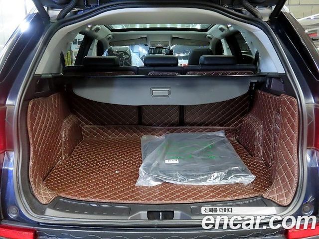 Land Rover Discovery Sport 2019 — photo 17